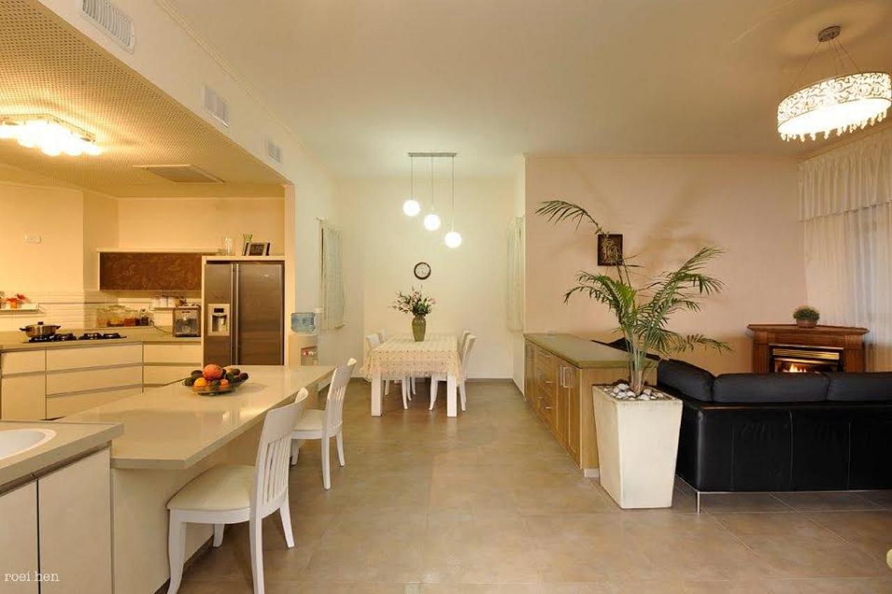Villa Achuza Bamarom à Safed Extérieur photo